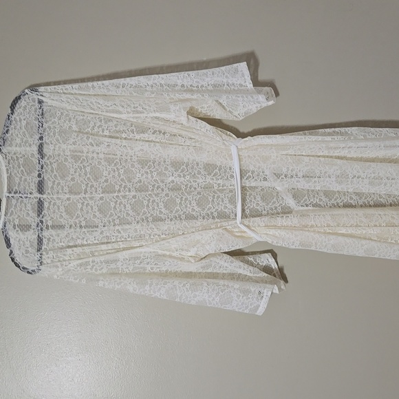 Torrid Curve Ivory Lace Robe Size 5X - Picture 10 of 11